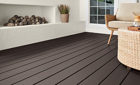  picture of a deck with solid stain by soca services